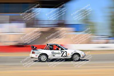 media/Sep-29-2024-24 Hours of Lemons (Sun) [[6a7c256ce3]]/StartFinish (245p-330p)/